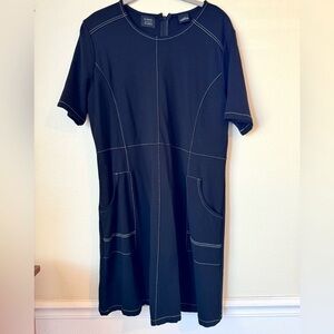 Black &‎ White Contrast Dress w/Pockets!